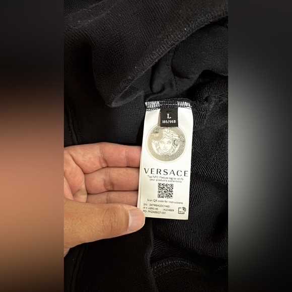 Authentic Versace Medusa Hoodie - Picture 2 of 6